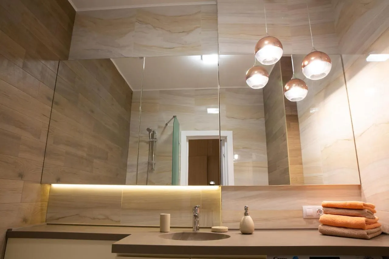 Comfortable Apartments French Quarter Акумулятори Світло Інтернет Завжди Киев